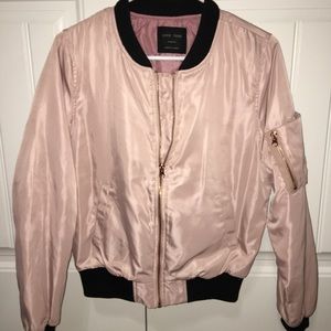 Bomber jacket in pink